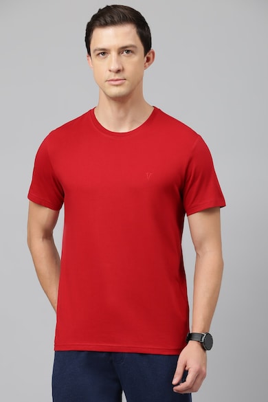 Buy Men Maroon Solid Crew Neck T-Shirts Online - 928742 | Van Heusen