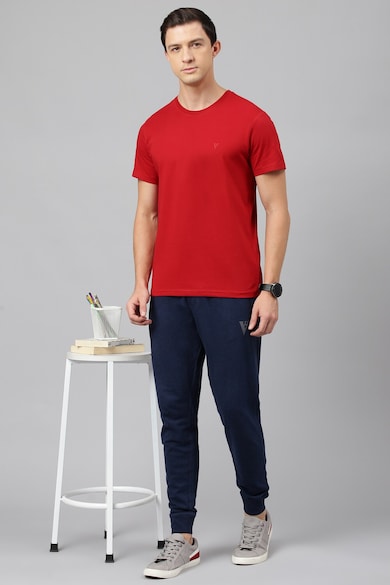 Buy Men Maroon Solid Crew Neck T-Shirts Online - 928742 | Van Heusen