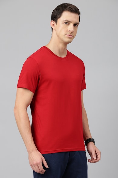 Buy Men Maroon Solid Crew Neck T-Shirts Online - 928742 | Van Heusen